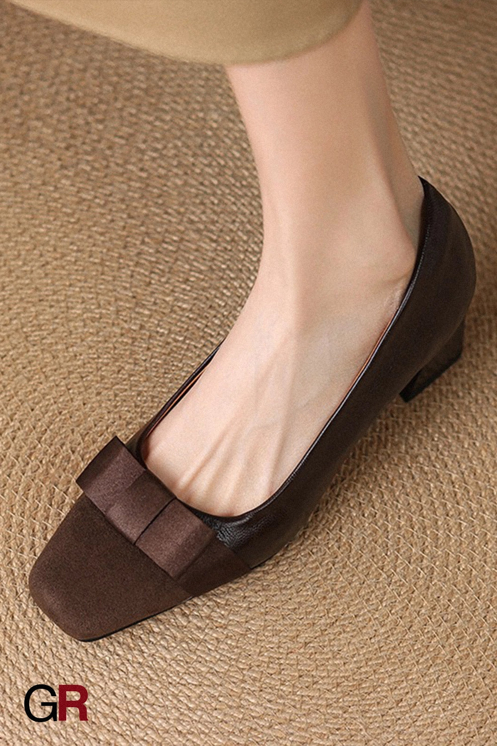 Retro Square Head Stitching Chunky Heel Pumps Women's Spring And Autumn New Bow Low-cut High Heels
