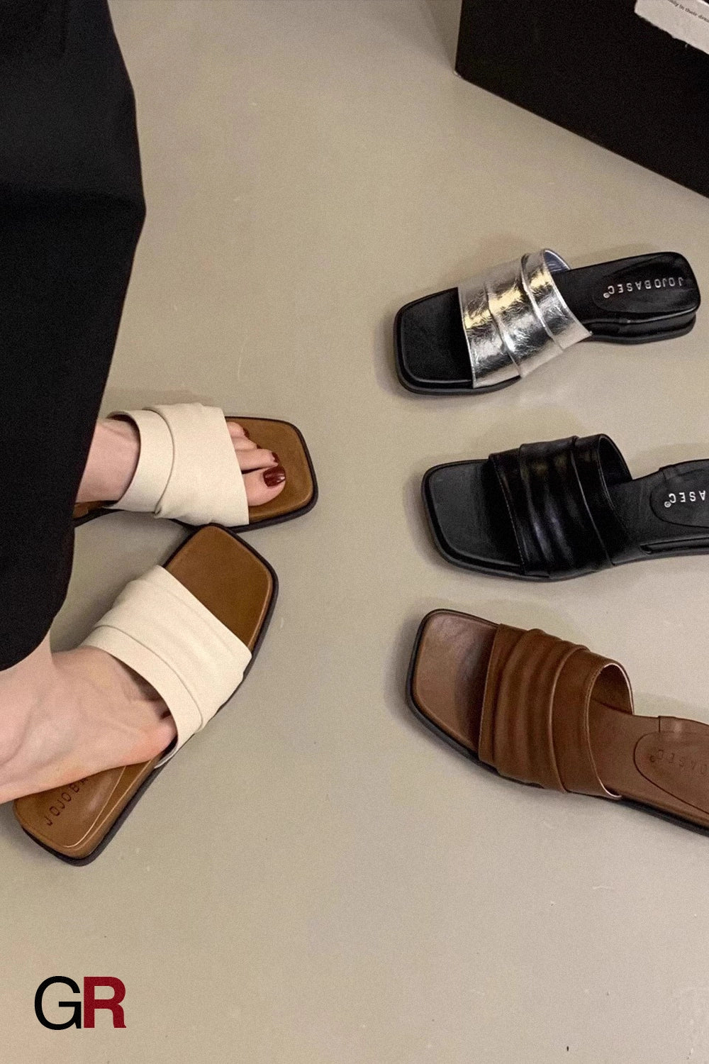 Amélie Ruched Slides