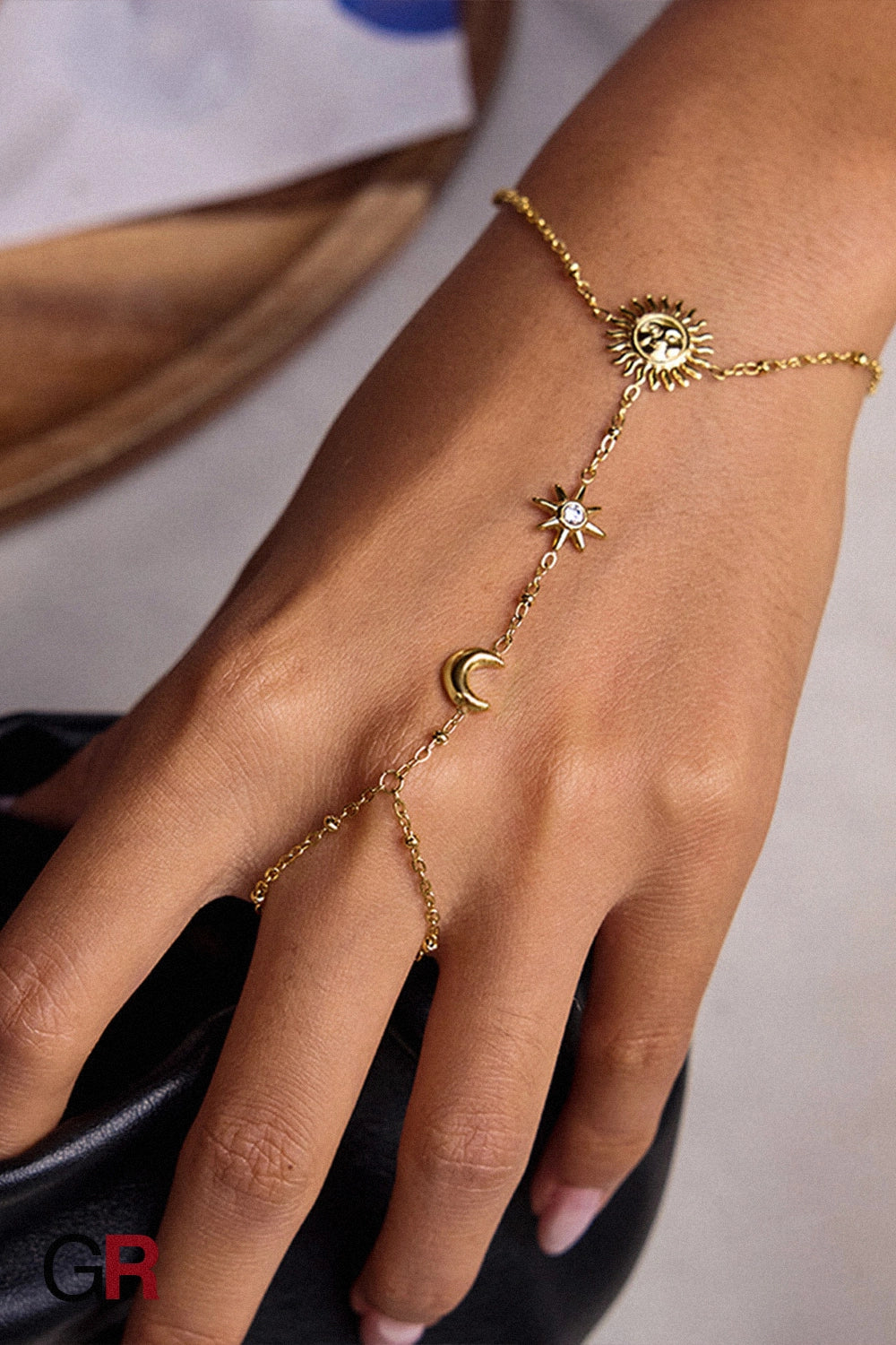 Soluna Hand Chain