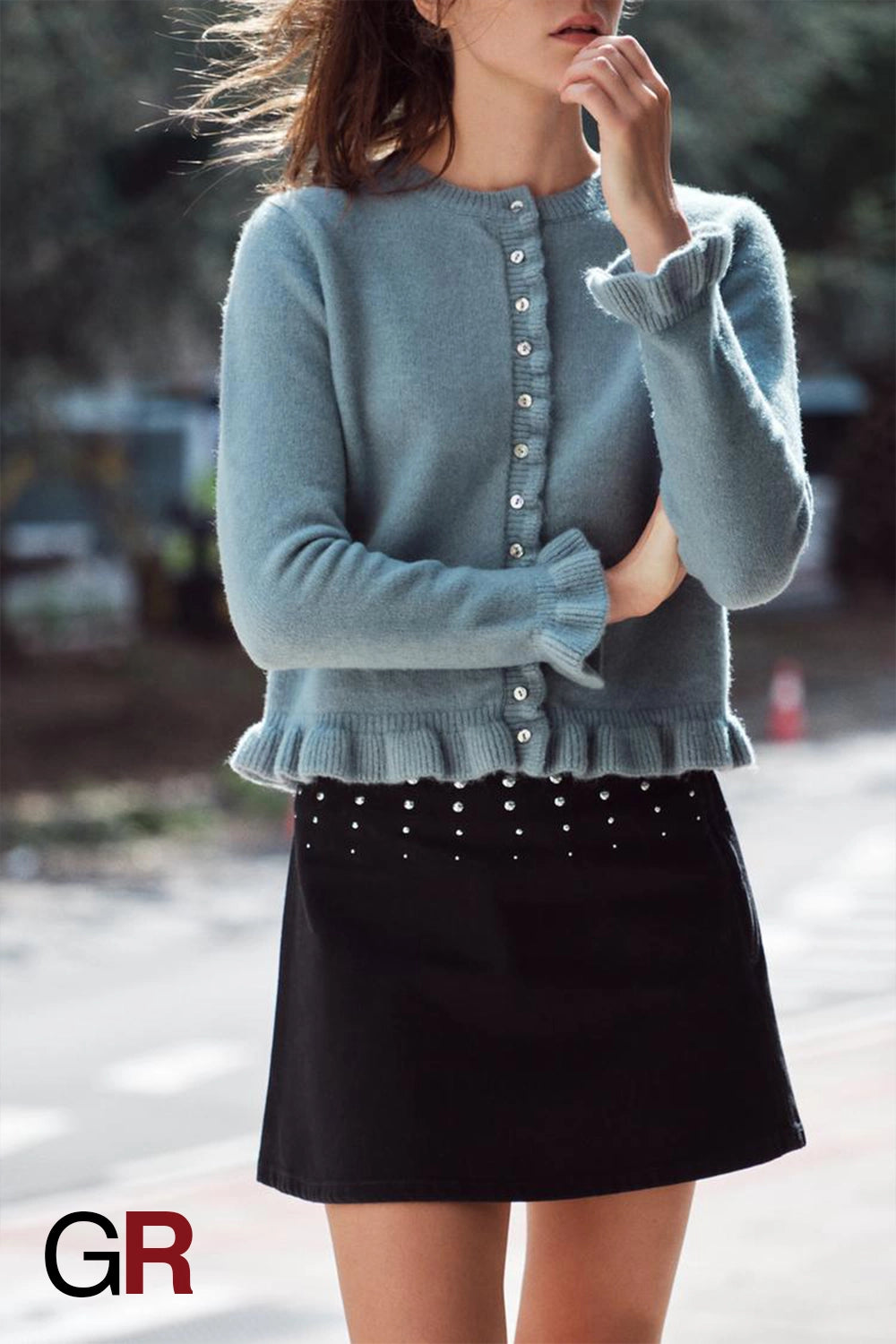 Simple Laminated Round Neck Knitted Blue Sweater - GlamoROZ