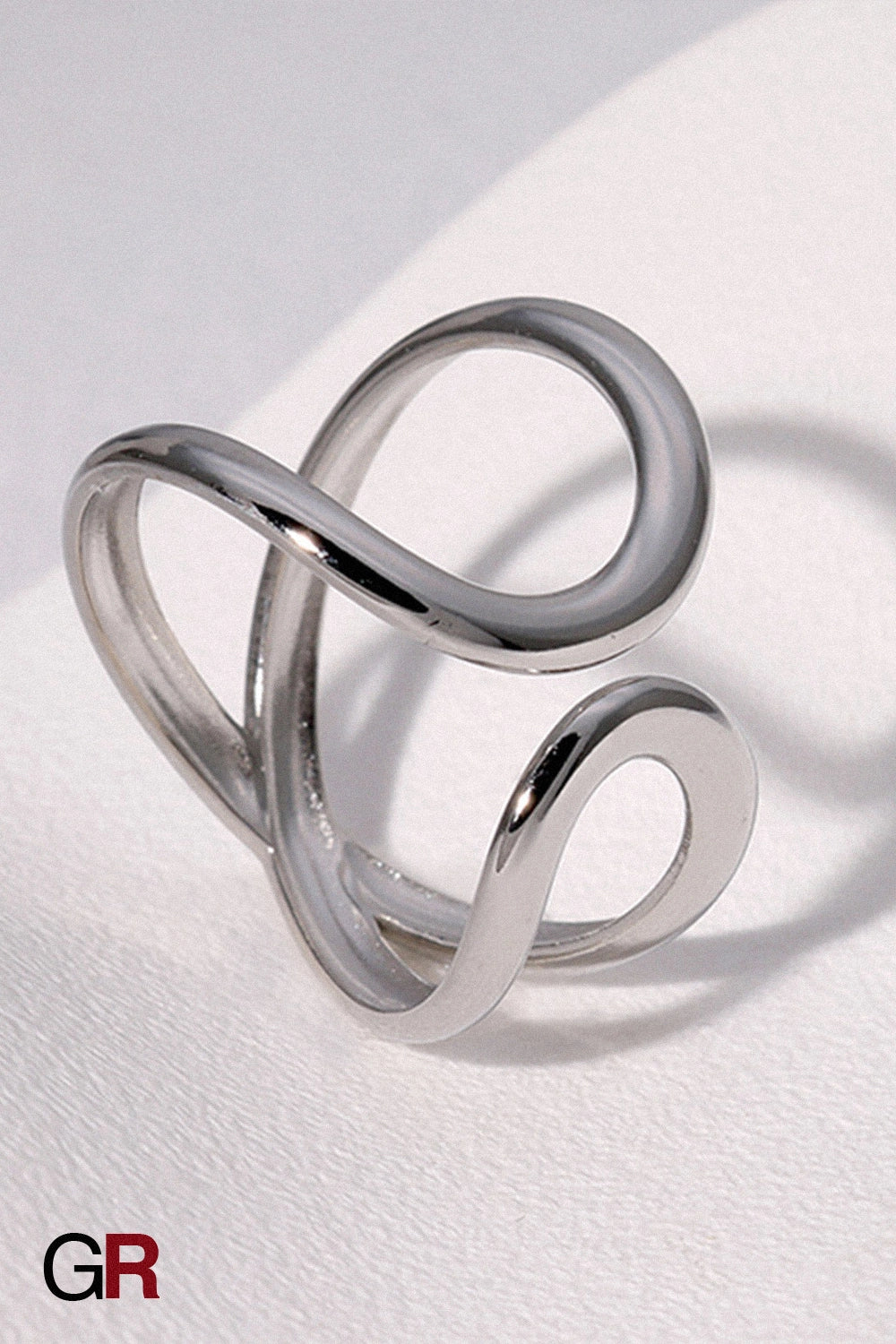 Lunaria Flow Ring