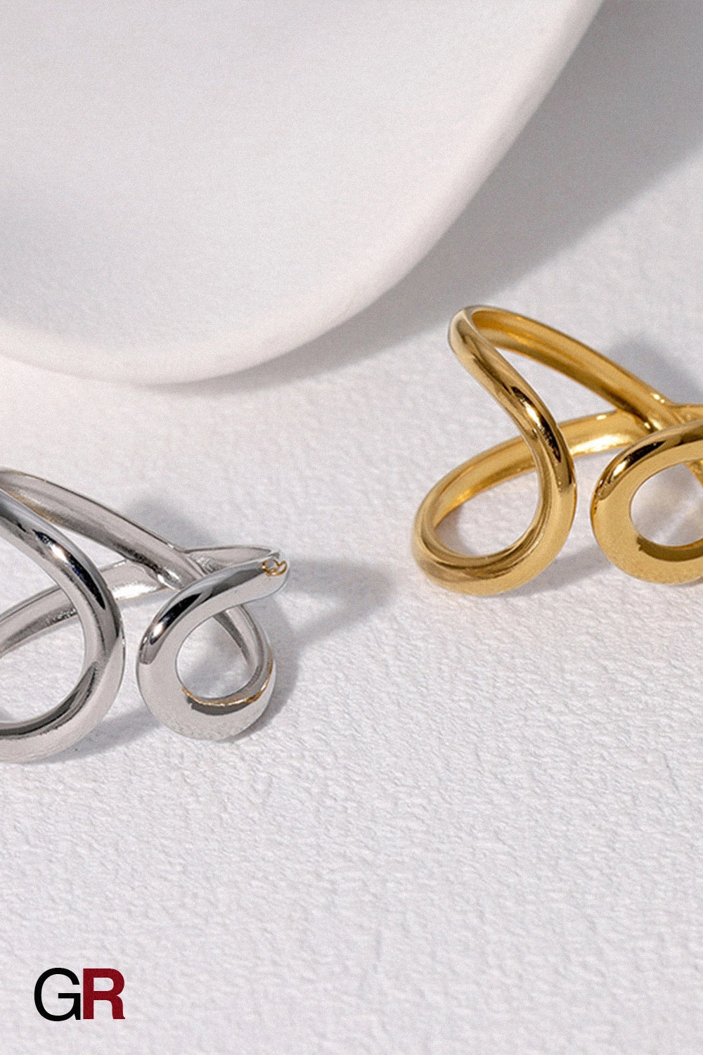 Lunaria Flow Ring
