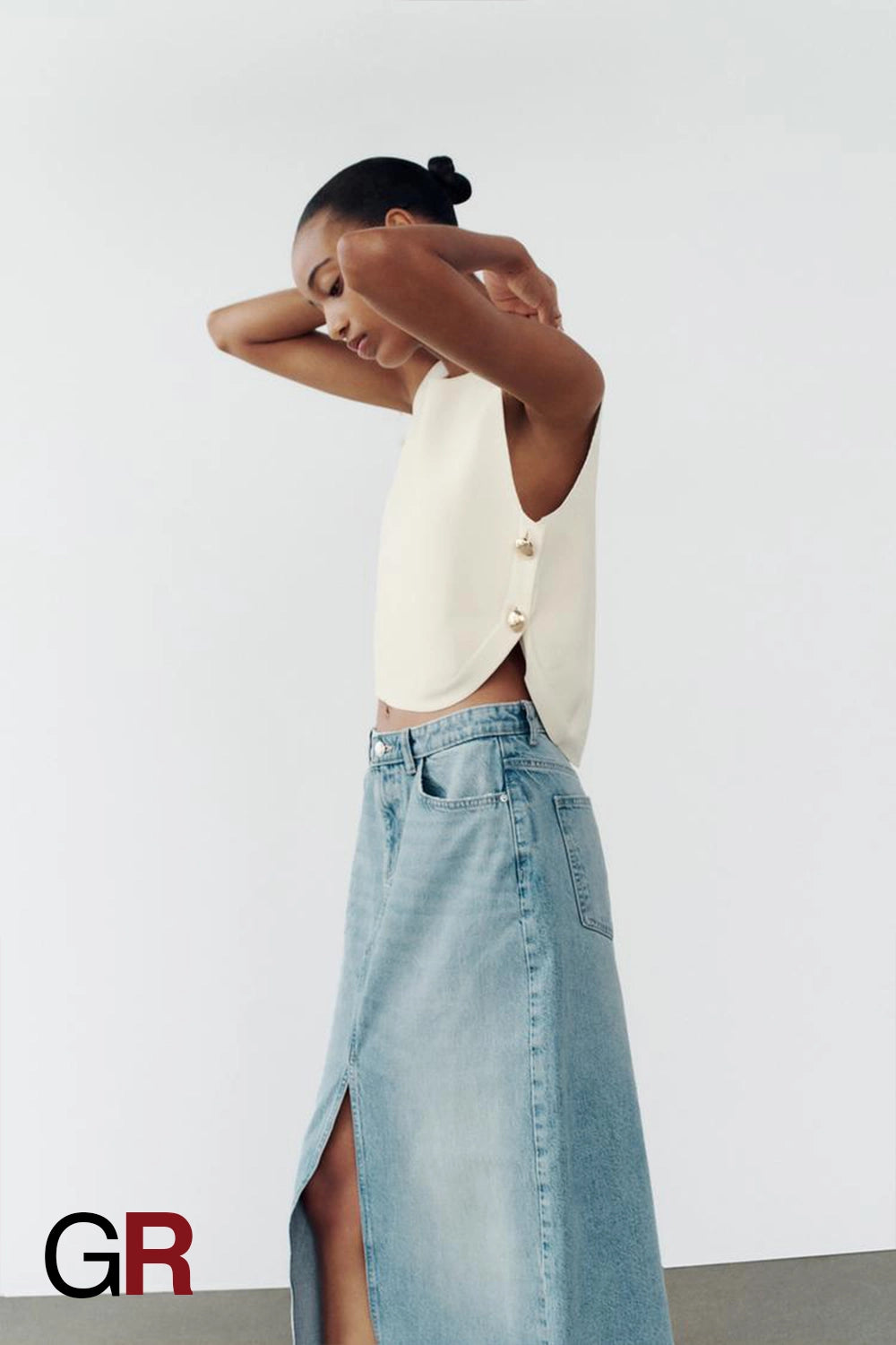 Elegant Side-Button Knit Top - GlamoROZ