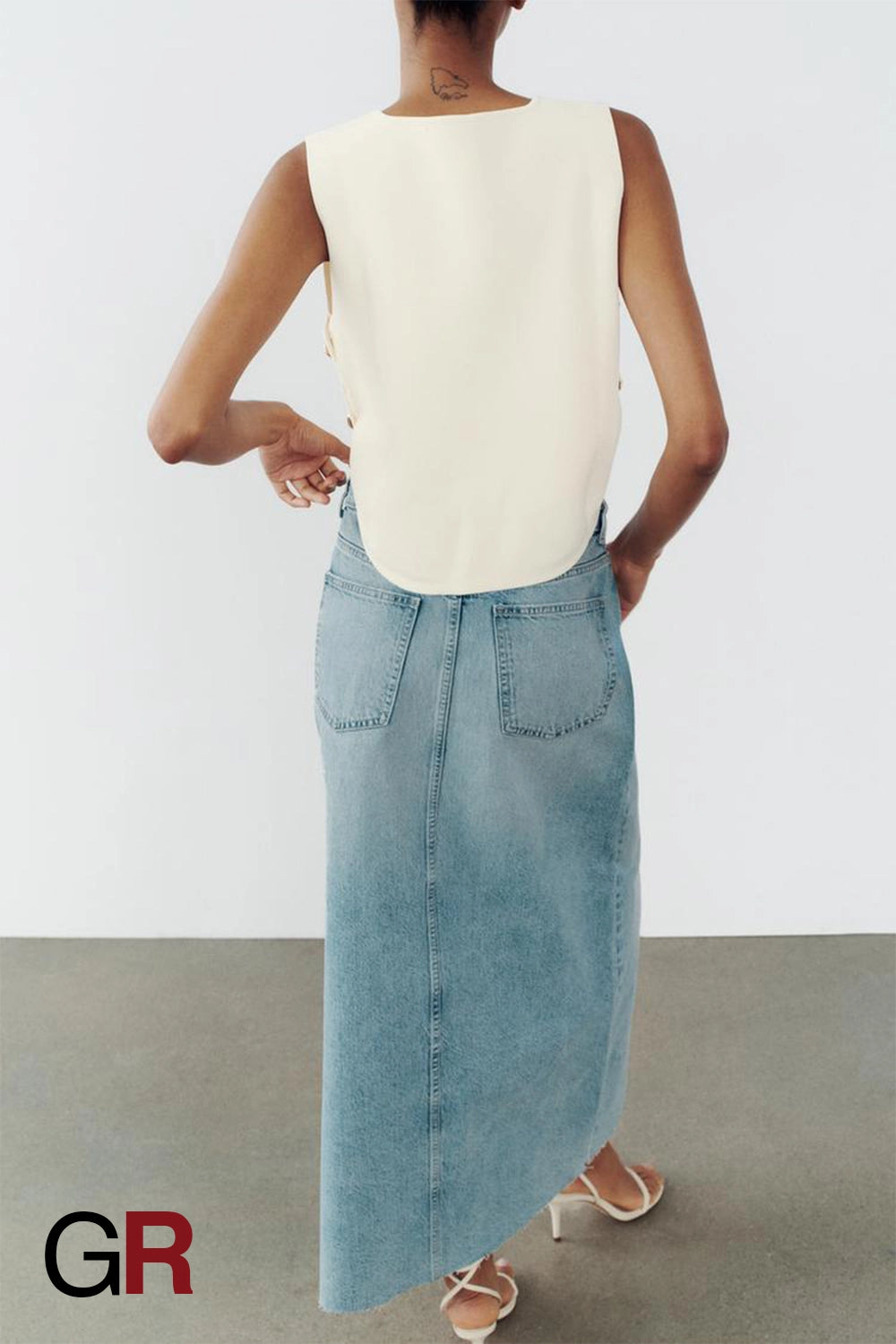 Elegant Side-Button Knit Top - GlamoROZ