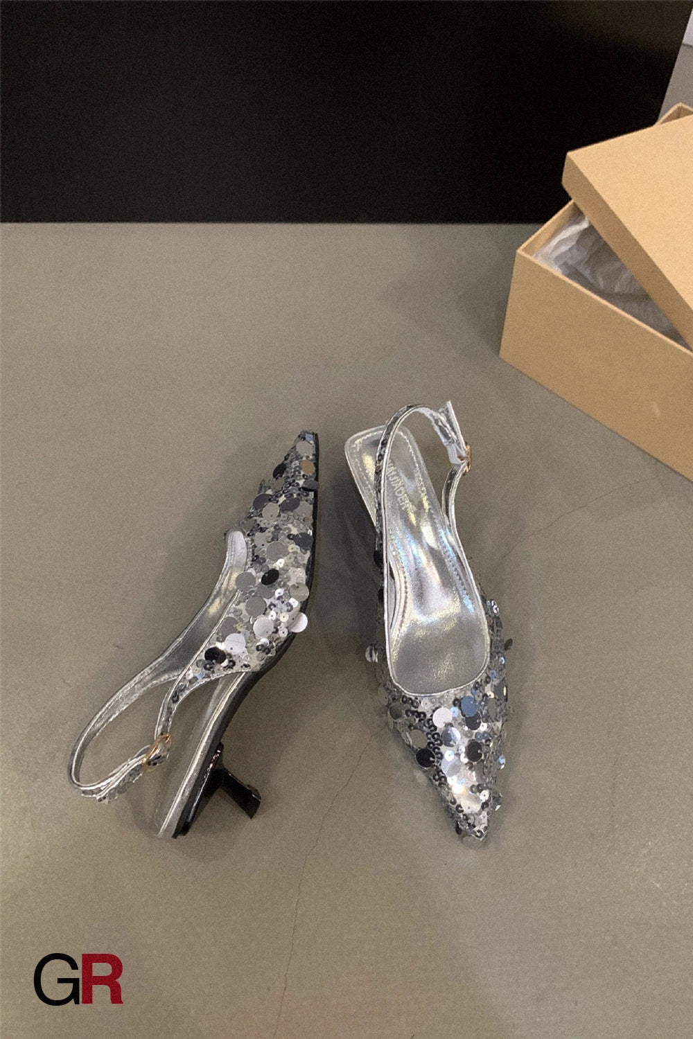French Minority High Heel Silver Temperament Closed Toe Sandals